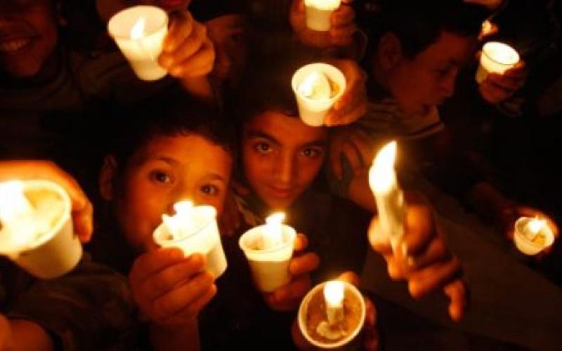 شموع بعدد شهداء غزة