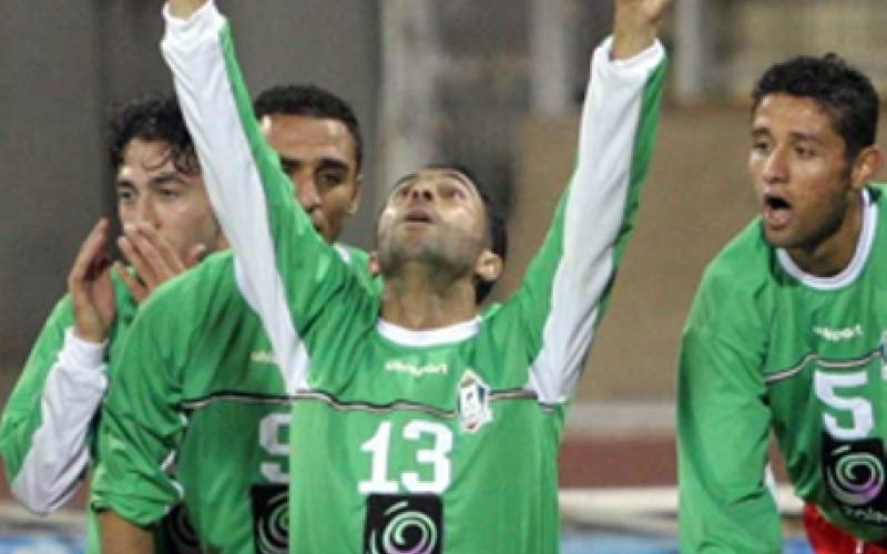 الوحدات يعود للصدارة