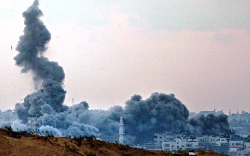 مثقفون أردنيون يعتصمون أمام معبر رفح