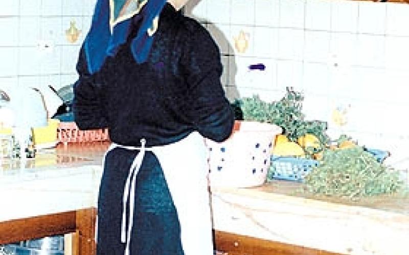 مصانع تستقطب عاملات منازل لتشغيلهن لديها