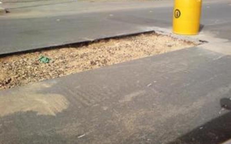 طريق الشونة متخمة بالحفريات