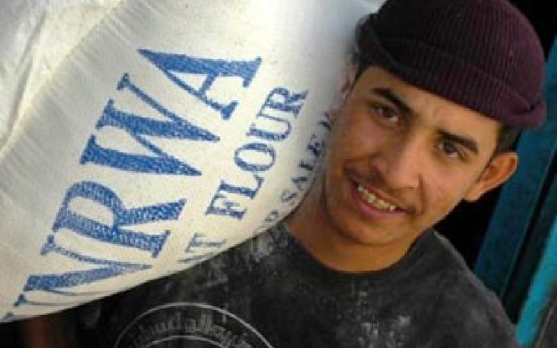 مذكرة نيابية تطالب بتبني مطالب عاملي "الأنروا"