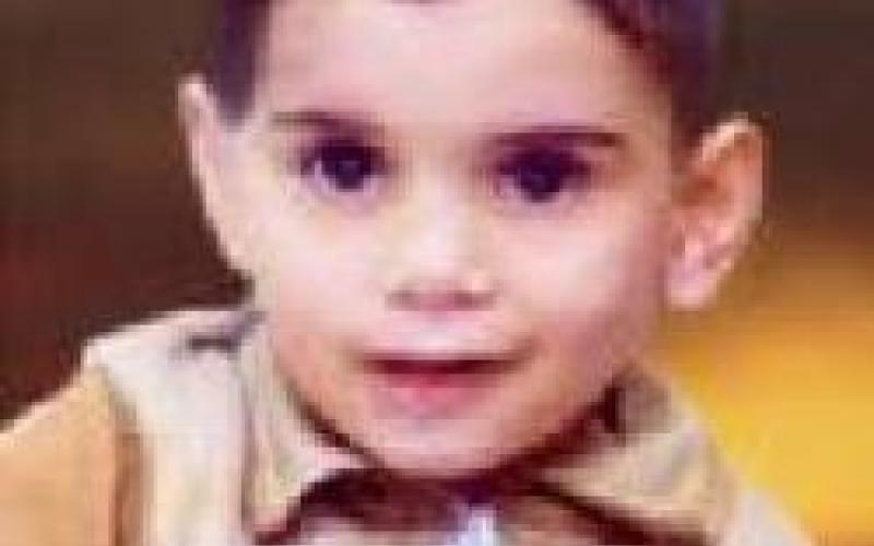 يزن يرقد في قبره بجبل النصر