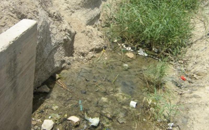 مهارب مائية في دير علا تهدد سلامة 3 آلاف شخص