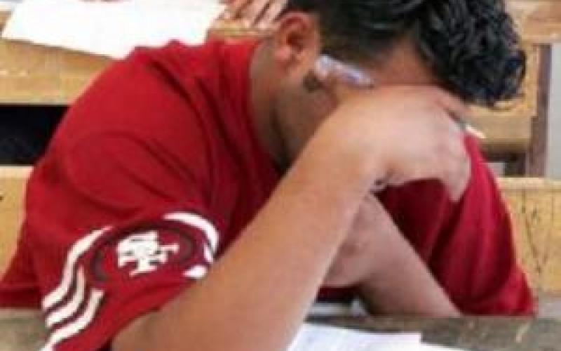 معلمة تنبه لأخطاء في منهاج كيمياء التوجيهي