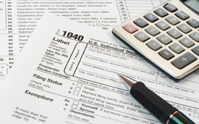 مالية النواب تطالب الحكومة بإسباب مقنعة لقانون ضريبة جديد