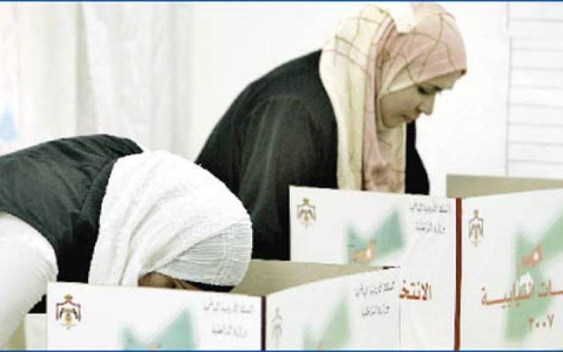 أبو بكر: يطالب بانتخابات مبكرة