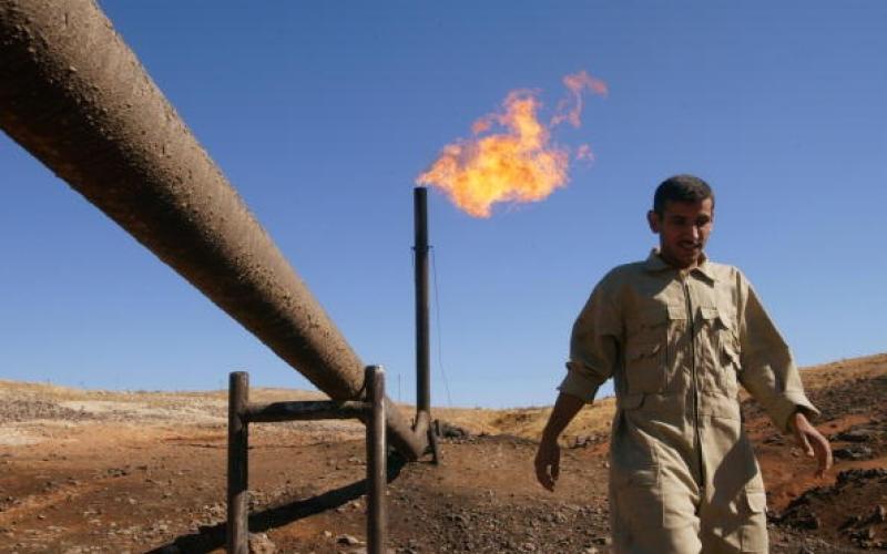 وزير الطاقة: "شيل" ملزمة باتفاقية امتياز الصخر الزيتي