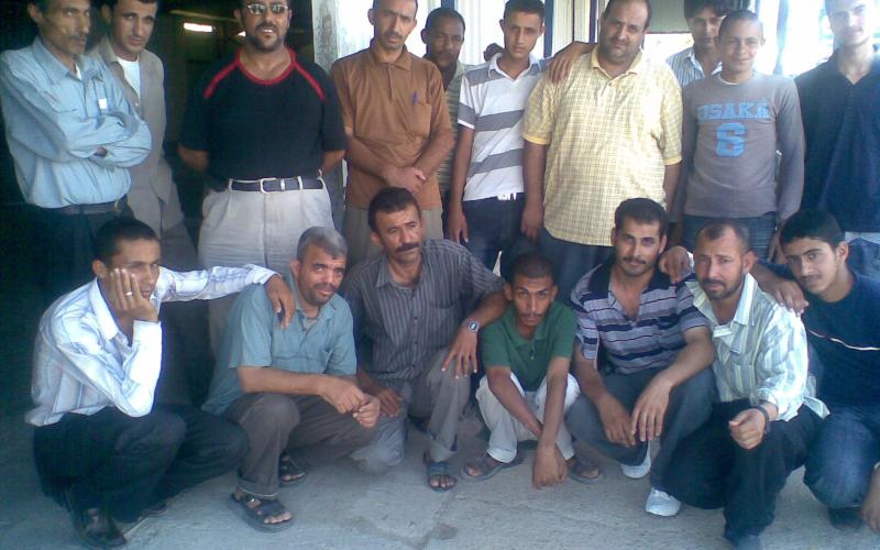 27 عاملا في مصنع بولسترين متعثر محرومون كسرة الخبز