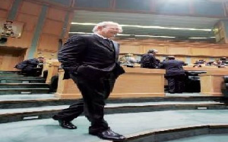 الذهبي يرفض الإجابة على سؤال الضلاعين حول مخالفات أمانة عمان