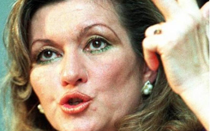 توجان فيصل: مسؤولو الدولة يختلقون المشاكل ويتخفون خلف الملك