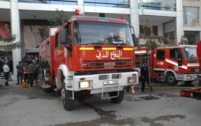 احتراق مستودع ألبسة في شارع الوكالات