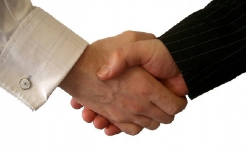 الحكومة الجديدة تتقبل تهاني المواطنين