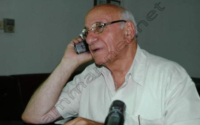 أصوات شيوعية تدعو د.منير حمارنة للتنحي