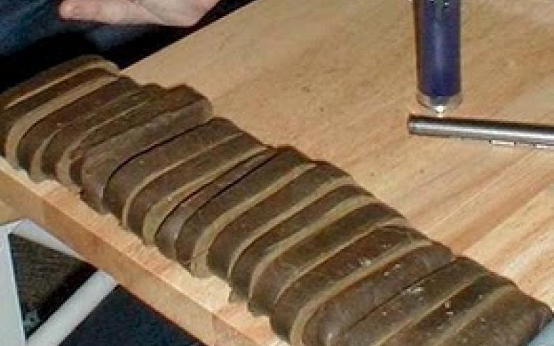 محاكمة شقيق نائب سابق تورط بقضية استيراد حشيش وكوكائين