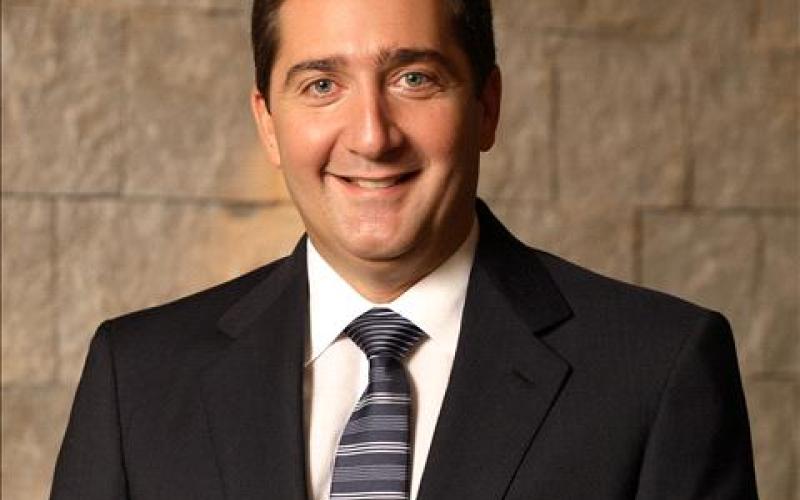 ميثاق شرف الحكومة بين الدستور والقانون