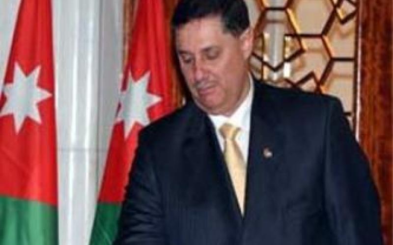 الرفاعي يطلب من وزير الزراعة البقاء في منصبه